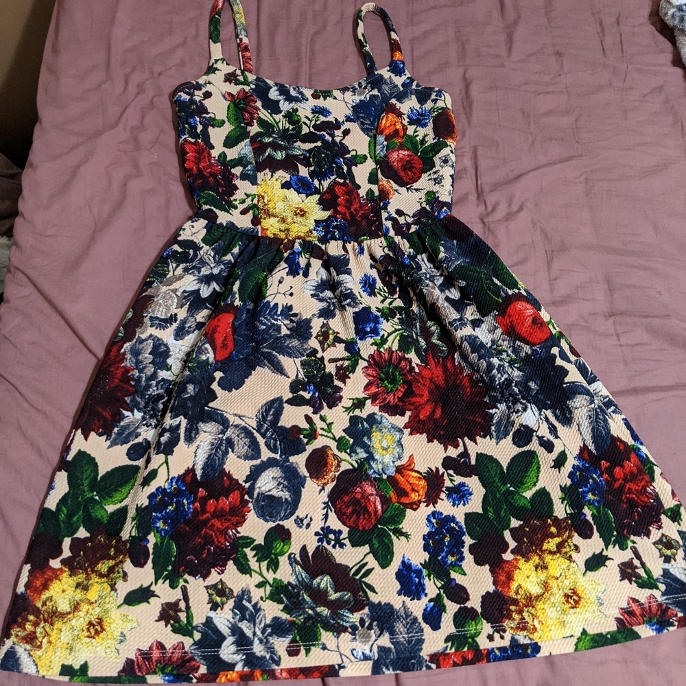 Spaghetti strap floral XS dress